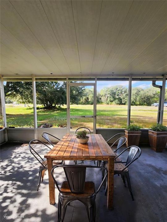 For Rent: $1,849 (4 beds, 2 baths, 2250 Square Feet)