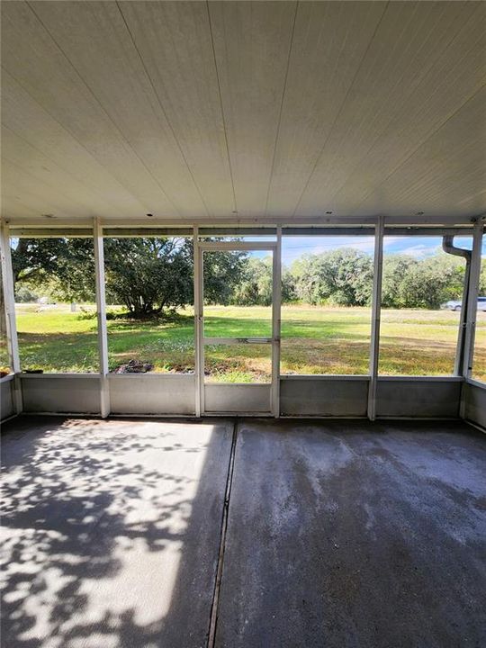 For Rent: $1,849 (4 beds, 2 baths, 2250 Square Feet)