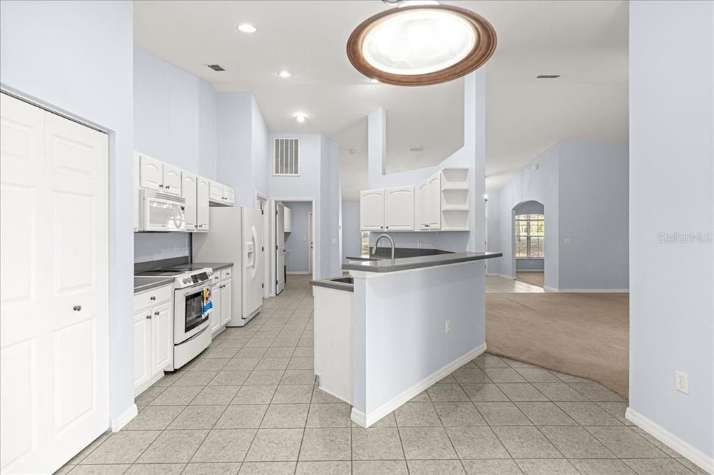 待售: $379,900 (3 贝兹, 2 浴室, 2138 平方英尺)