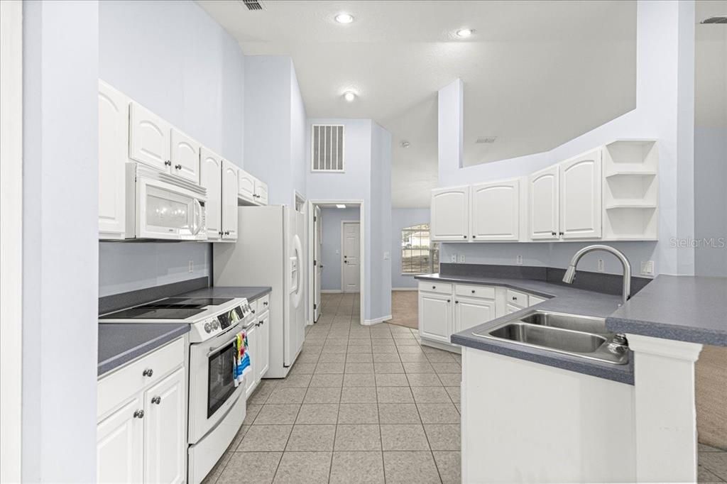 待售: $379,900 (3 贝兹, 2 浴室, 2138 平方英尺)