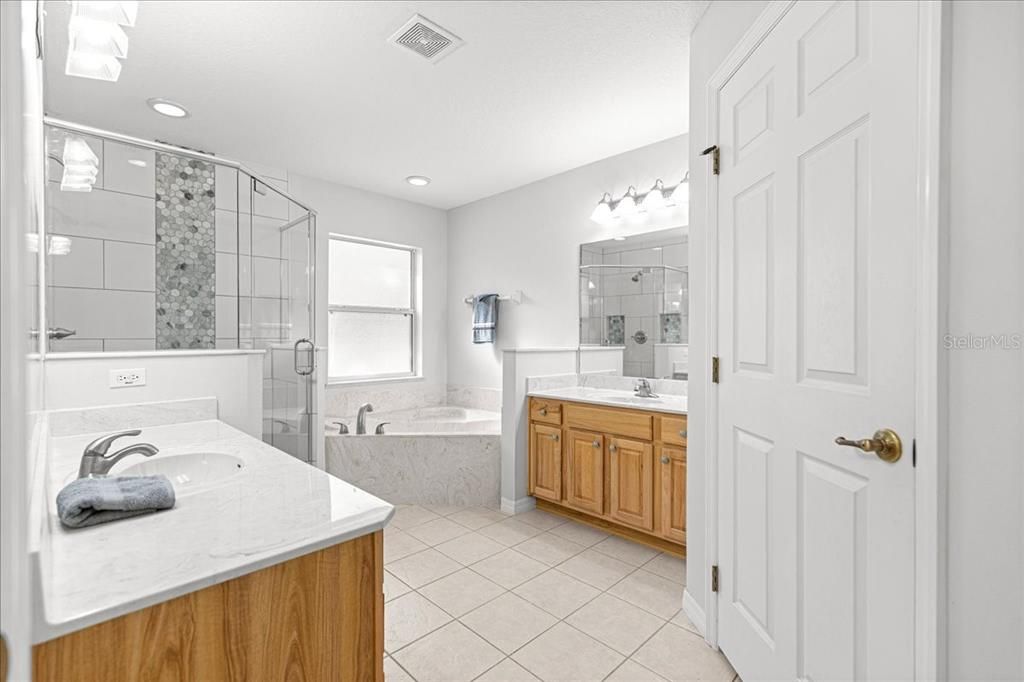 待售: $379,900 (3 贝兹, 2 浴室, 2138 平方英尺)