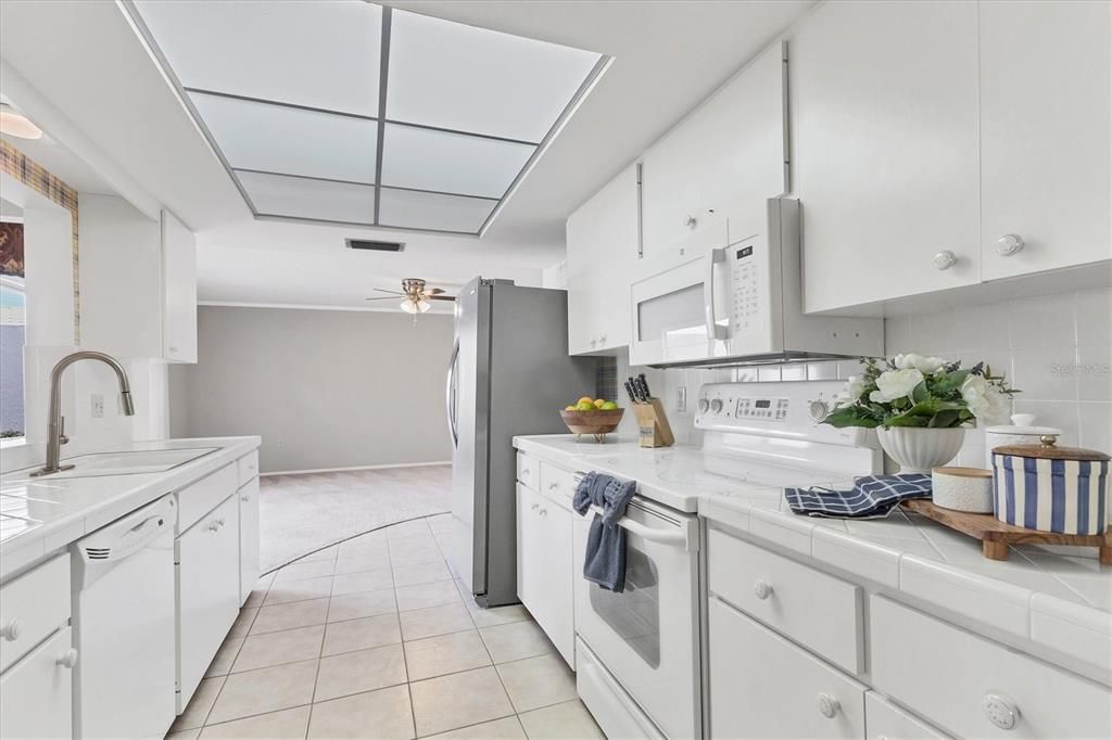 En Venta: $325,000 (2 camas, 2 baños, 1913 Pies cuadrados)