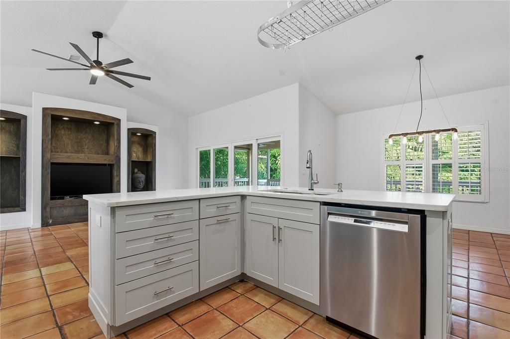 For Sale: $750,000 (3 beds, 2 baths, 1747 Square Feet)