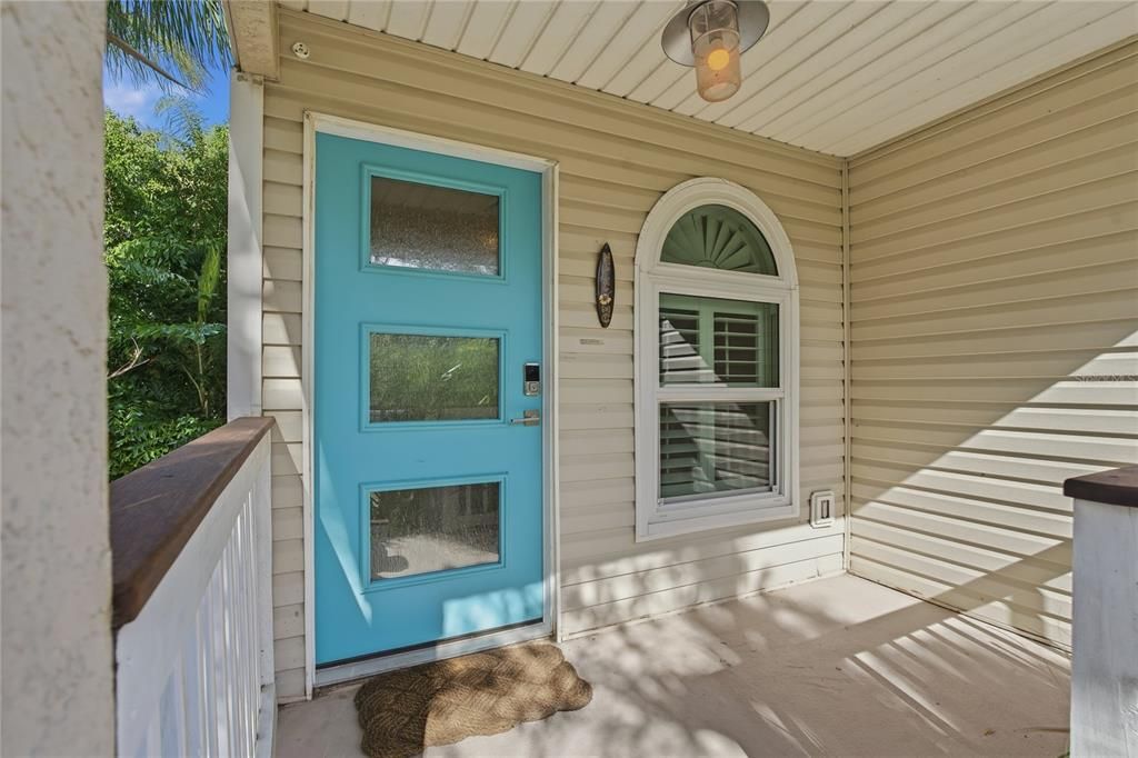 For Sale: $750,000 (3 beds, 2 baths, 1747 Square Feet)