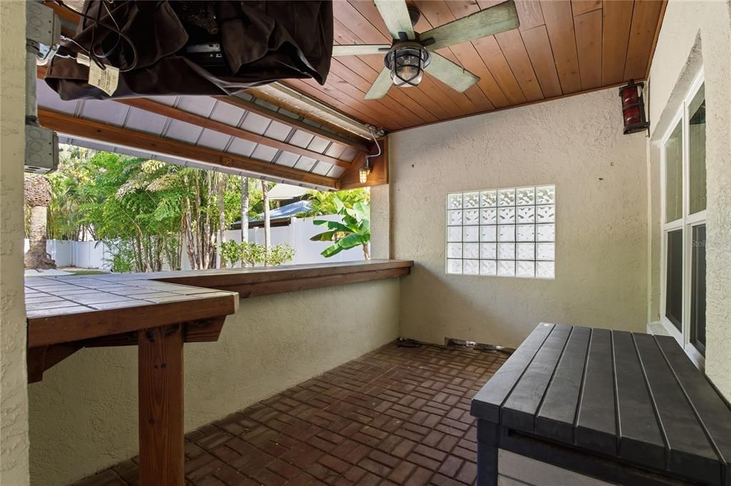 For Sale: $750,000 (3 beds, 2 baths, 1747 Square Feet)