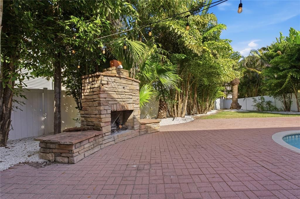 For Sale: $750,000 (3 beds, 2 baths, 1747 Square Feet)