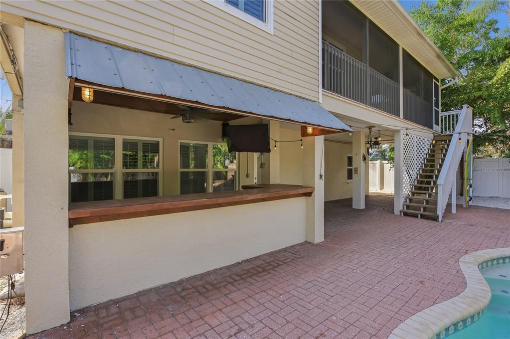 For Sale: $750,000 (3 beds, 2 baths, 1747 Square Feet)