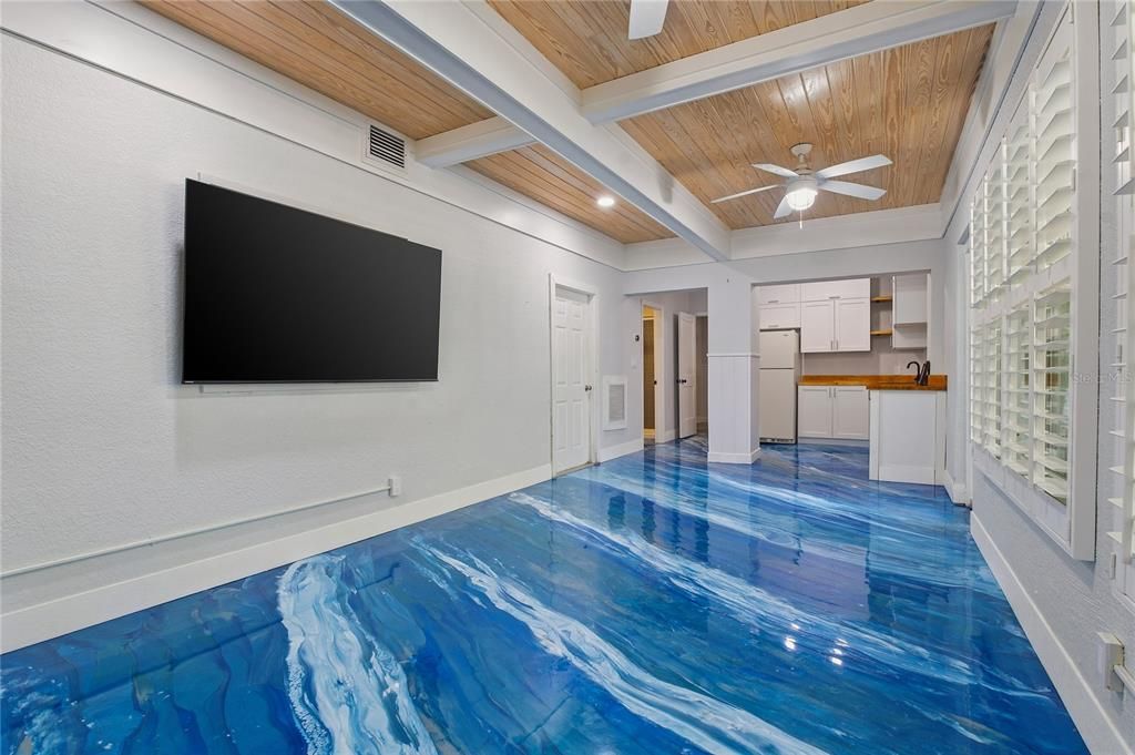 For Sale: $750,000 (3 beds, 2 baths, 1747 Square Feet)