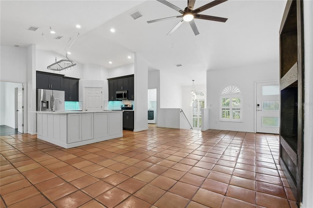 For Sale: $750,000 (3 beds, 2 baths, 1747 Square Feet)