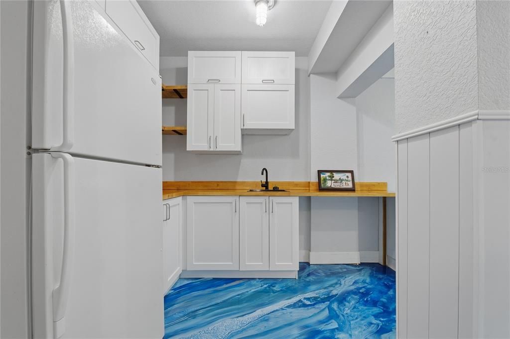 For Sale: $750,000 (3 beds, 2 baths, 1747 Square Feet)