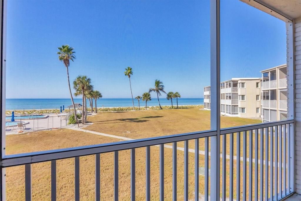 待售: $925,000 (2 贝兹, 2 浴室, 1393 平方英尺)