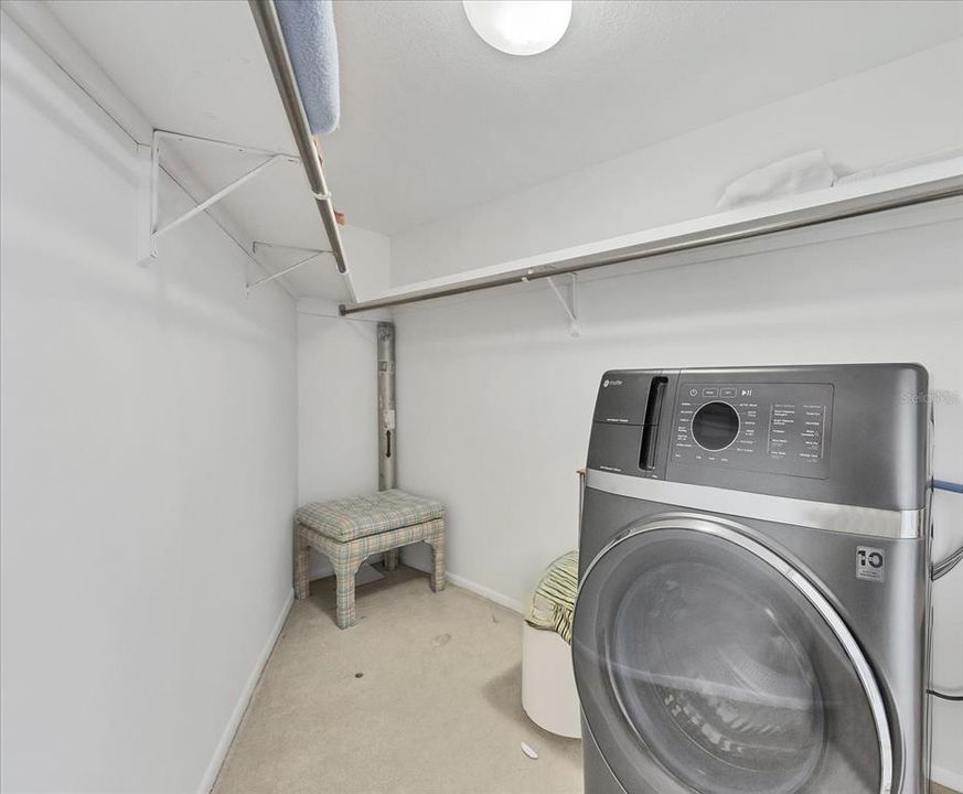 待售: $925,000 (2 贝兹, 2 浴室, 1393 平方英尺)