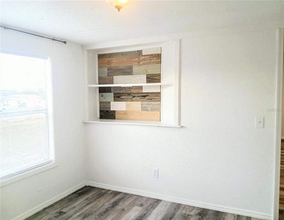 For Sale: $235,000 (3 beds, 2 baths, 960 Square Feet)