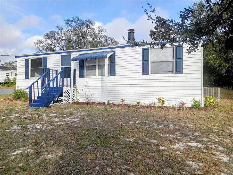 For Sale: $235,000 (3 beds, 2 baths, 960 Square Feet)