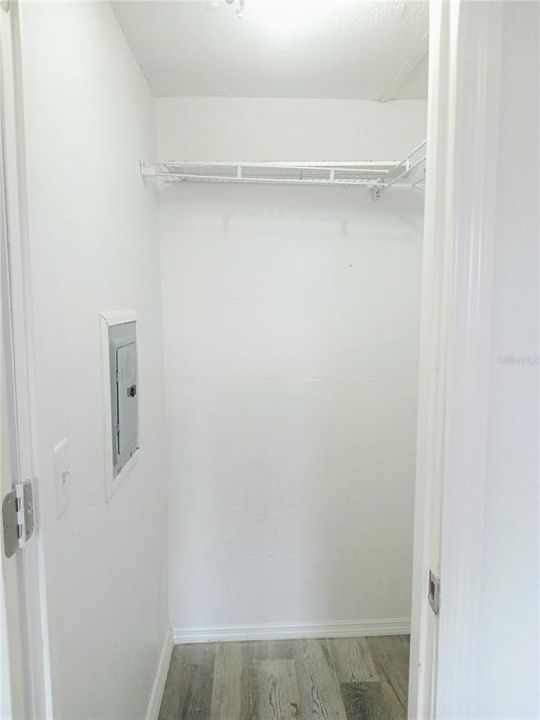 For Sale: $235,000 (3 beds, 2 baths, 960 Square Feet)