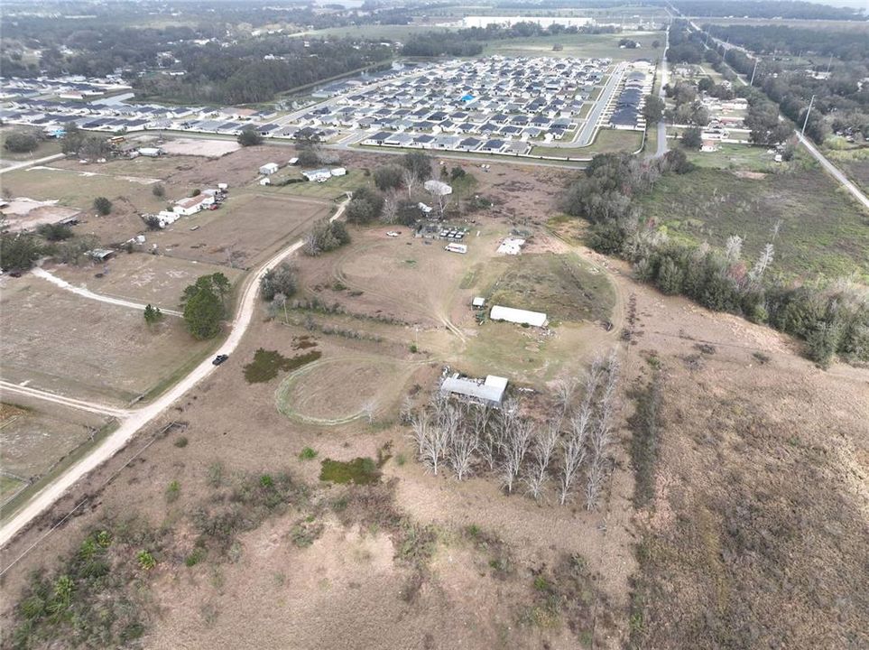 待售: $2,075,000 (10.16 acres)