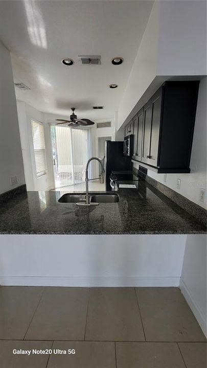 出租: $2,500 (2 贝兹, 2 浴室, 1641 平方英尺)