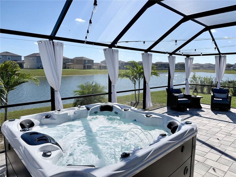 For Rent: $3,600 (5 beds, 2 baths, 2896 Square Feet)