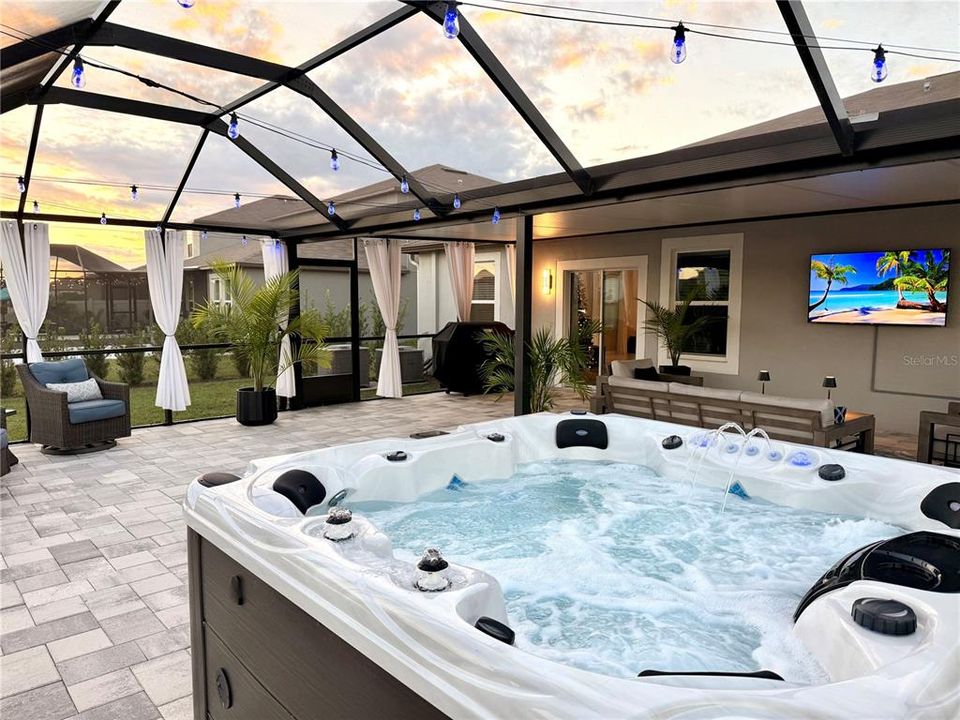 For Rent: $3,600 (5 beds, 2 baths, 2896 Square Feet)