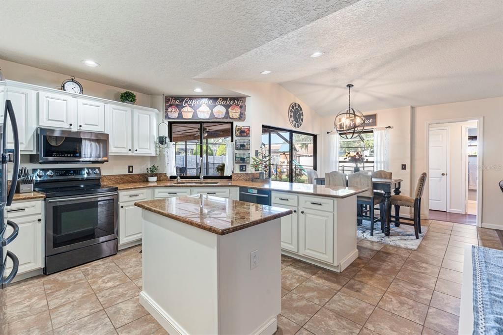 待售: $525,000 (4 贝兹, 3 浴室, 2272 平方英尺)