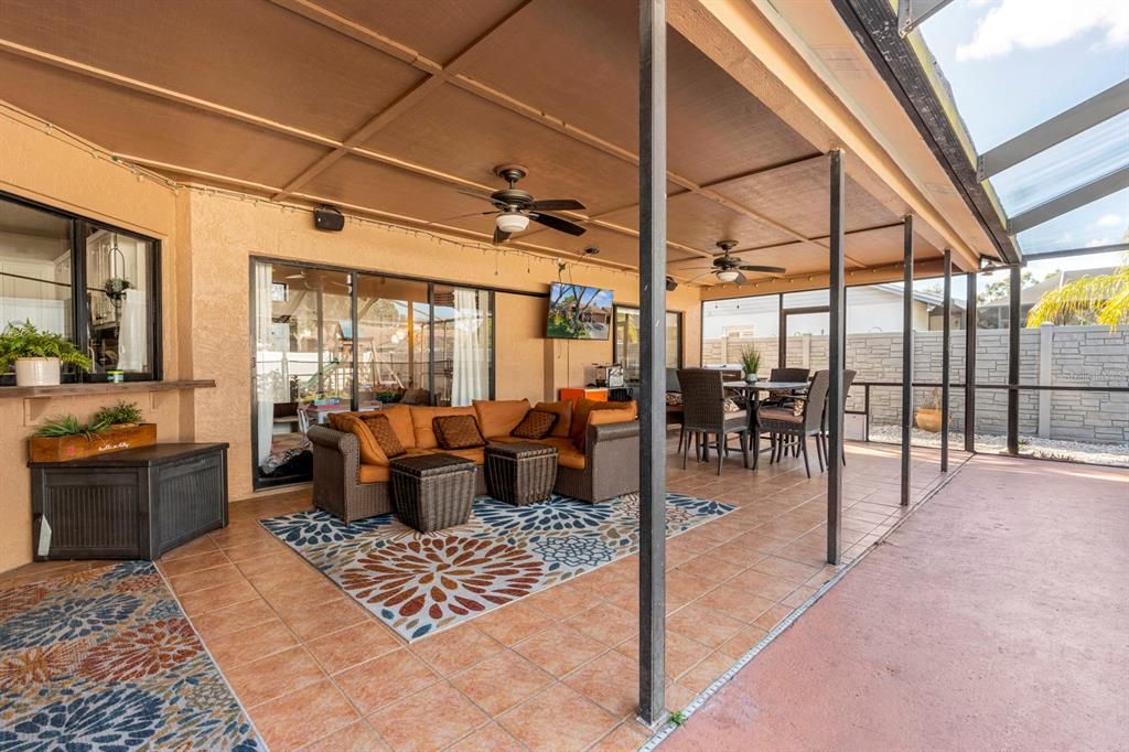 待售: $525,000 (4 贝兹, 3 浴室, 2272 平方英尺)