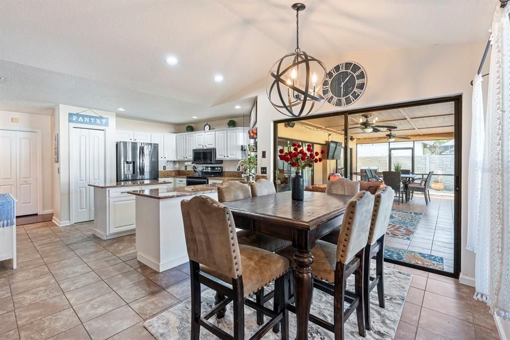 待售: $525,000 (4 贝兹, 3 浴室, 2272 平方英尺)