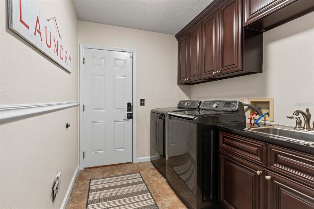 待售: $525,000 (4 贝兹, 3 浴室, 2272 平方英尺)