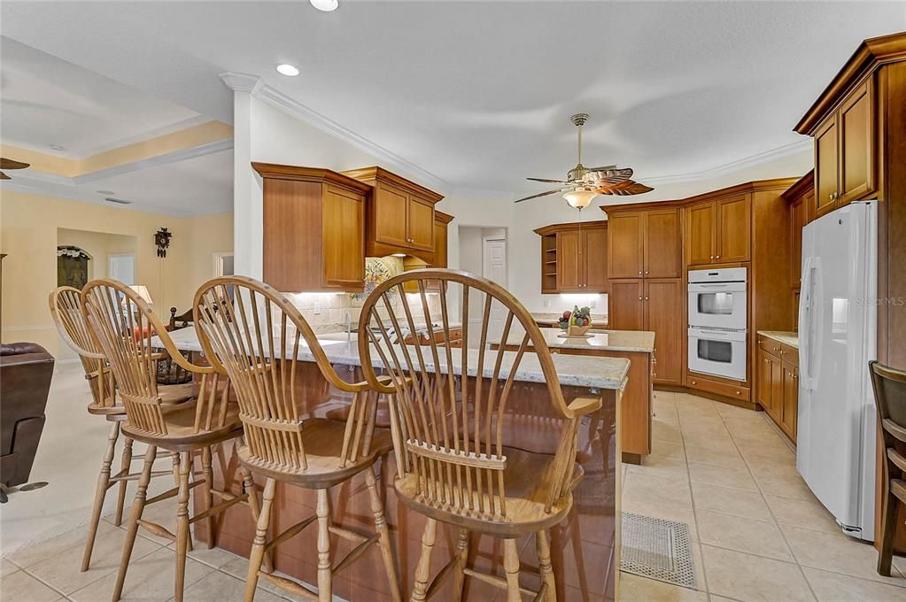 待售: $885,000 (4 贝兹, 3 浴室, 3256 平方英尺)