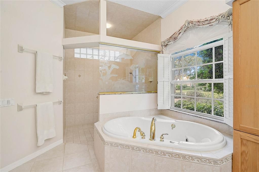 待售: $885,000 (4 贝兹, 3 浴室, 3256 平方英尺)