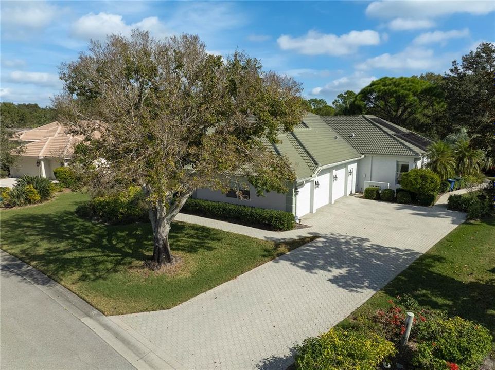 待售: $885,000 (4 贝兹, 3 浴室, 3256 平方英尺)