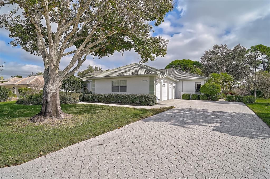 待售: $885,000 (4 贝兹, 3 浴室, 3256 平方英尺)