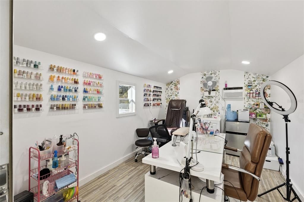 En Venta: $369,000 (4 camas, 2 baños, 1619 Pies cuadrados)