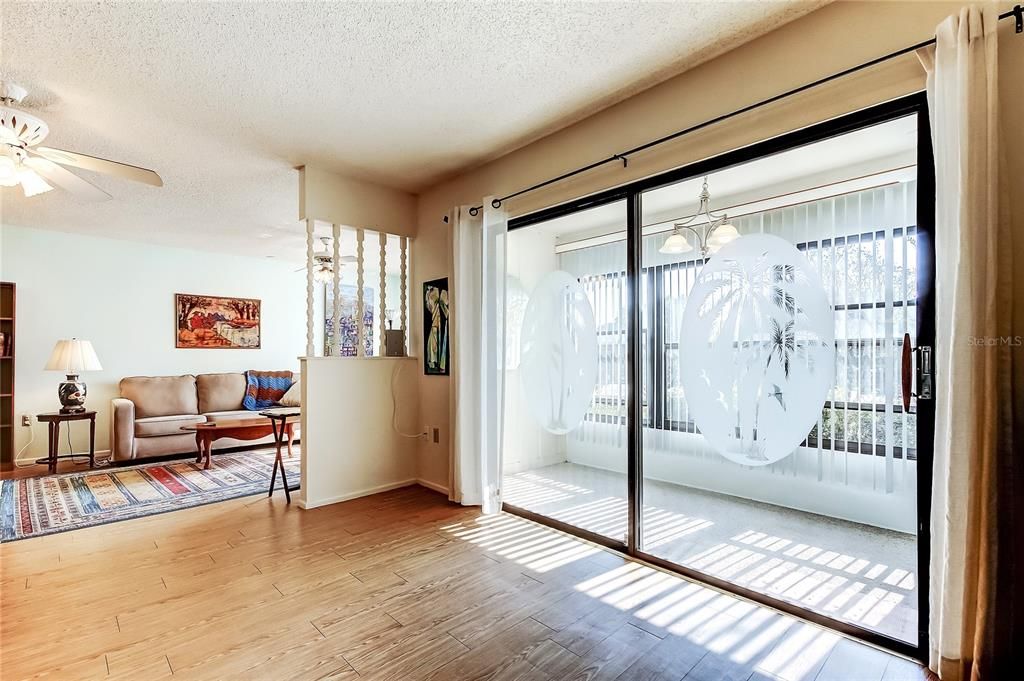 En Venta: $199,900 (2 camas, 2 baños, 1227 Pies cuadrados)