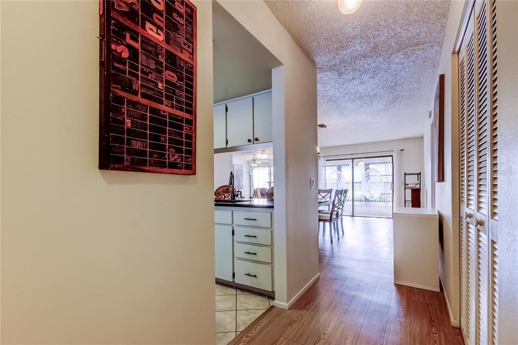 En Venta: $199,900 (2 camas, 2 baños, 1227 Pies cuadrados)