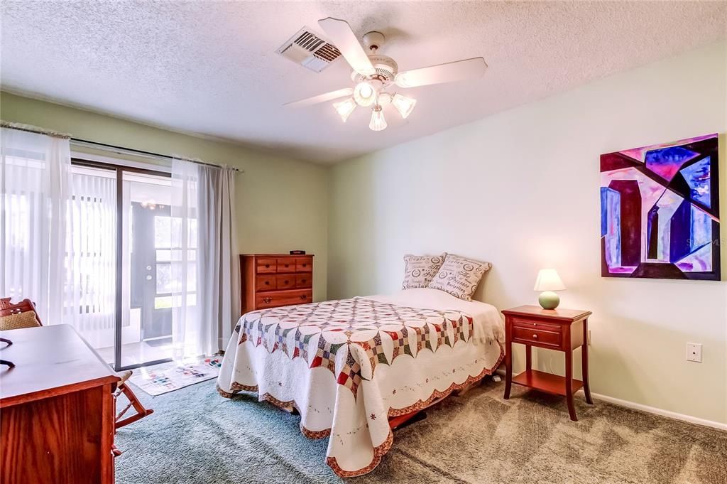 En Venta: $199,900 (2 camas, 2 baños, 1227 Pies cuadrados)