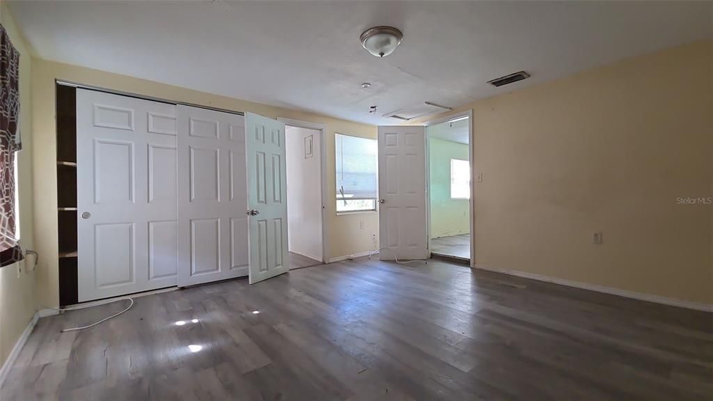 For Sale: $189,900 (3 beds, 2 baths, 1120 Square Feet)