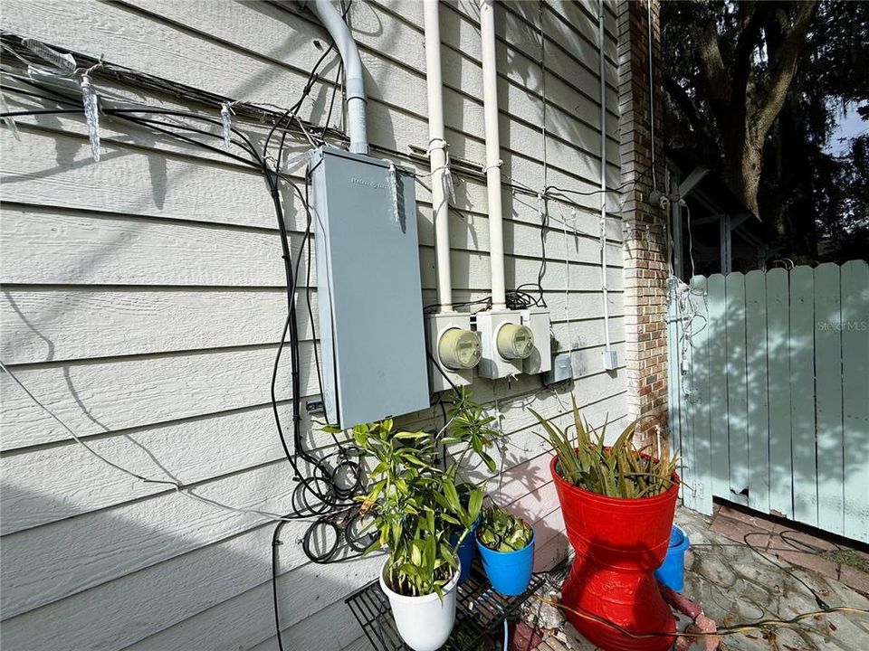 待售: $440,000 (4 贝兹, 0 浴室, 2542 平方英尺)