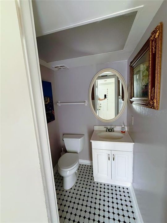 待售: $440,000 (4 贝兹, 0 浴室, 2542 平方英尺)