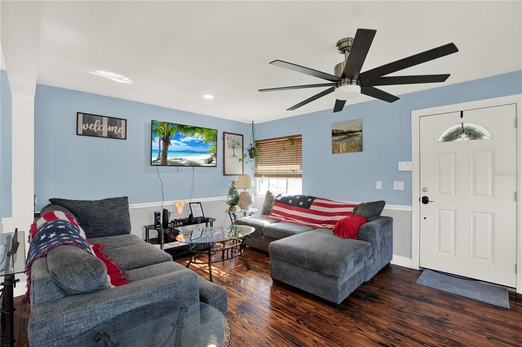 En Venta: $725,000 (7 camas, 3 baños, 2592 Pies cuadrados)