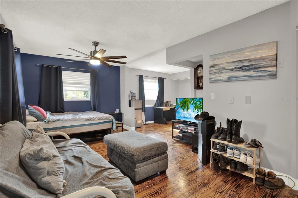 En Venta: $725,000 (7 camas, 3 baños, 2592 Pies cuadrados)