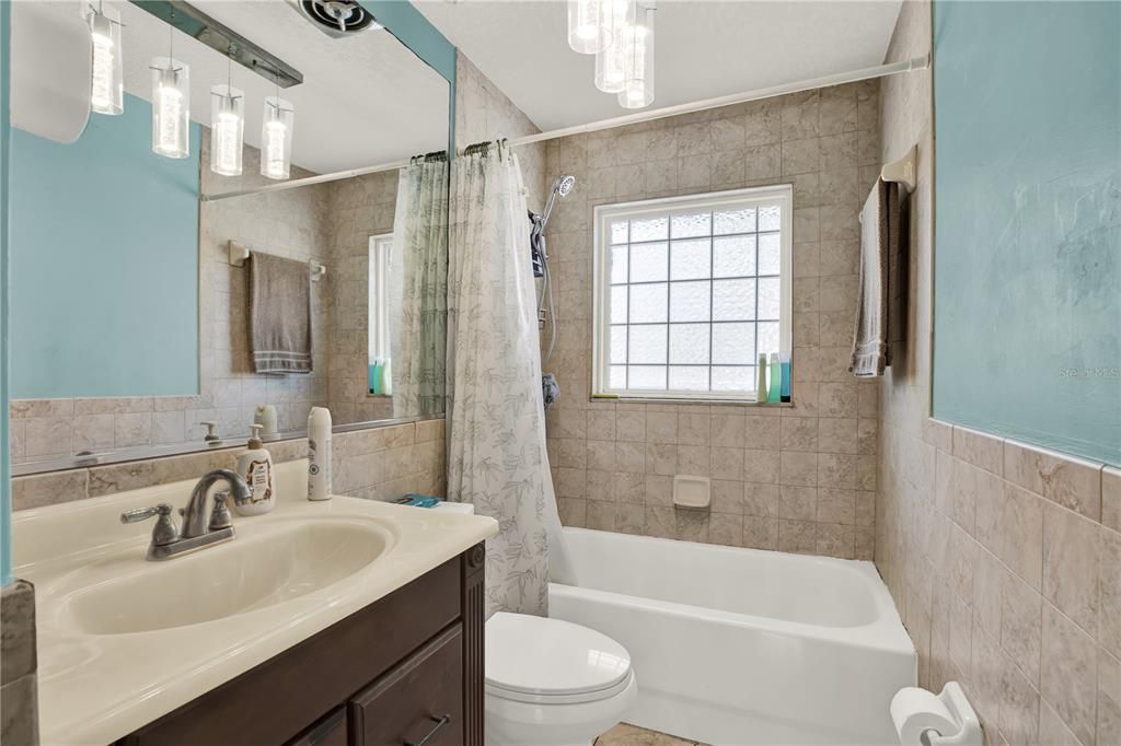 En Venta: $725,000 (7 camas, 3 baños, 2592 Pies cuadrados)