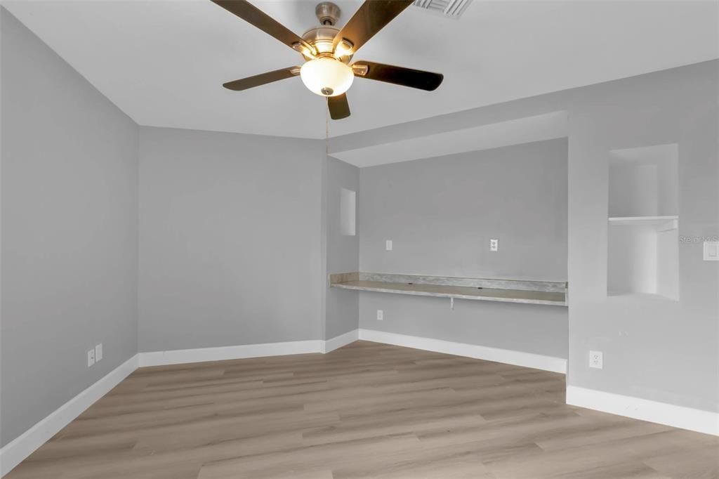 En Venta: $399,400 (3 camas, 2 baños, 2216 Pies cuadrados)