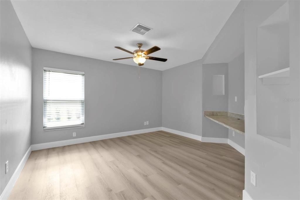 En Venta: $399,400 (3 camas, 2 baños, 2216 Pies cuadrados)