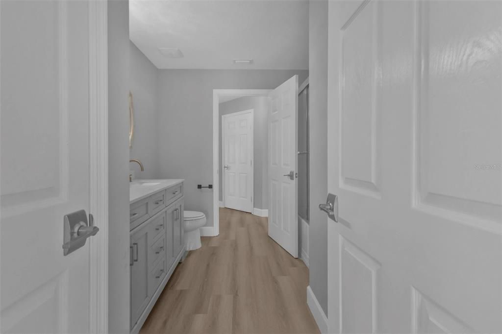 En Venta: $399,400 (3 camas, 2 baños, 2216 Pies cuadrados)