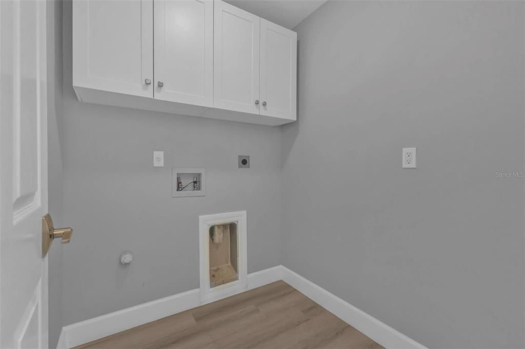 En Venta: $399,400 (3 camas, 2 baños, 2216 Pies cuadrados)