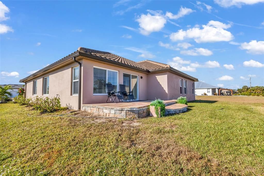 En Venta: $399,400 (3 camas, 2 baños, 2216 Pies cuadrados)