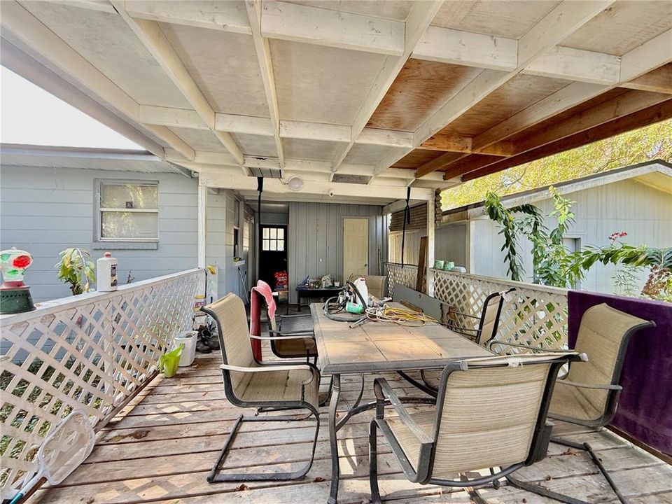 На продажу: $174,900 (3 спален, 1 ванн, 884 Квадратных фут)