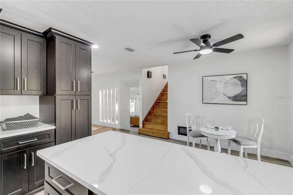 En Venta: $535,000 (3 camas, 3 baños, 1815 Pies cuadrados)