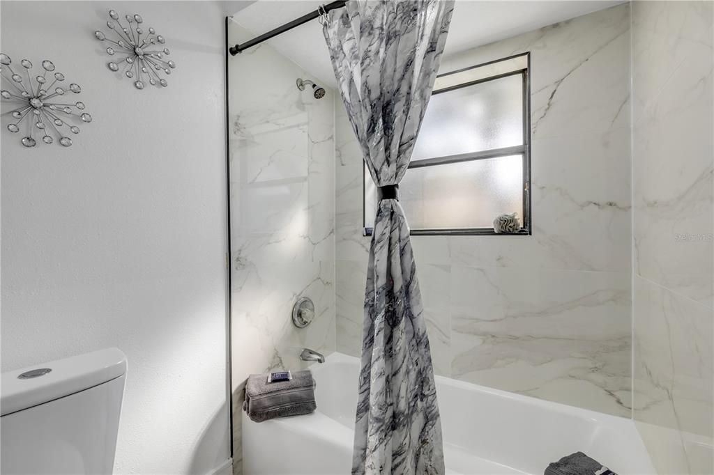 En Venta: $535,000 (3 camas, 3 baños, 1815 Pies cuadrados)