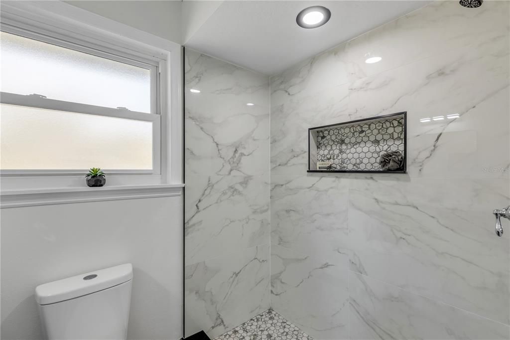 En Venta: $535,000 (3 camas, 3 baños, 1815 Pies cuadrados)